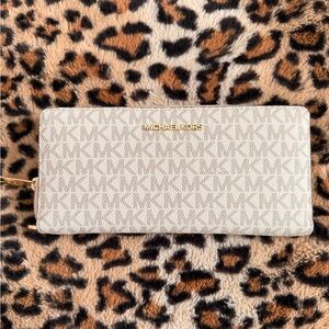 Michael Kors Cream and Gold Signature Wallet